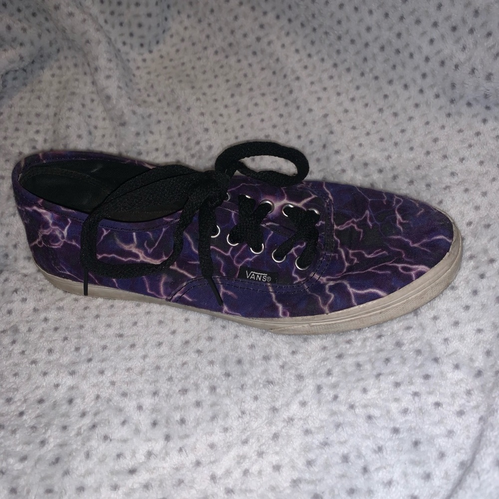 Lightning Vans - Picture 6 of 6
